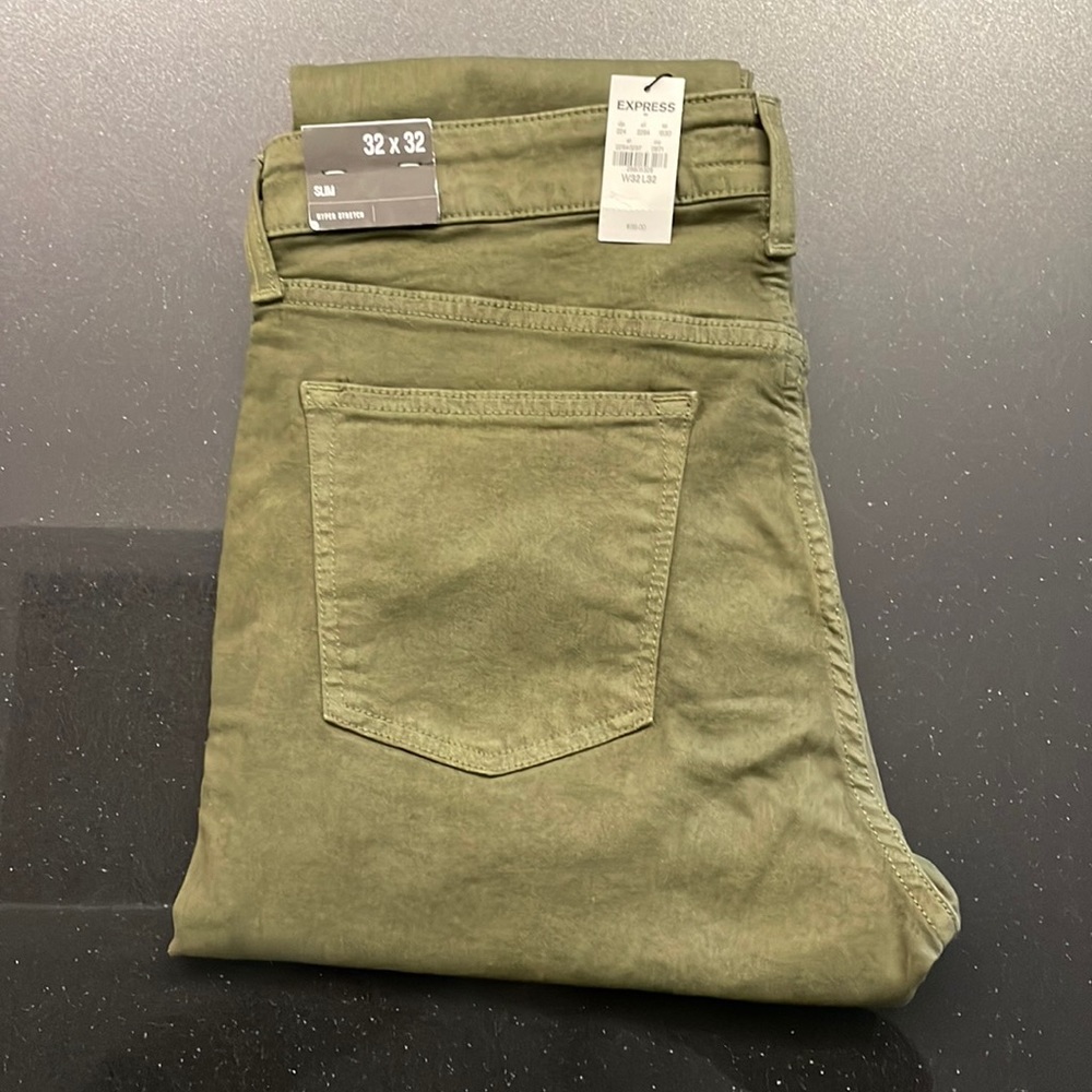 NWT Express straight leg jeans